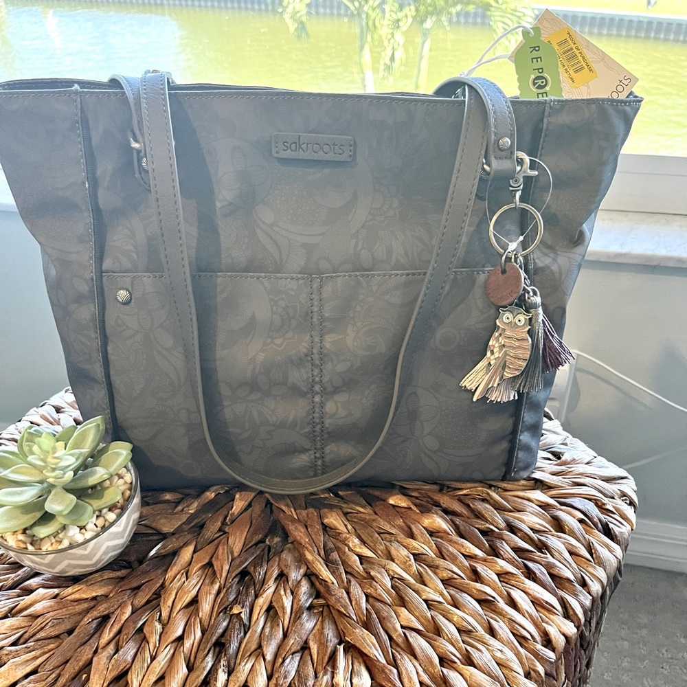 SakRoots Tote